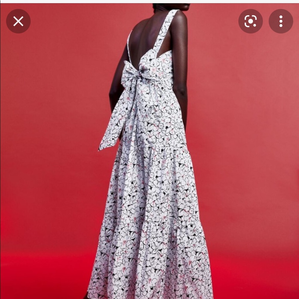 Zara Floral maxi dress in size S!